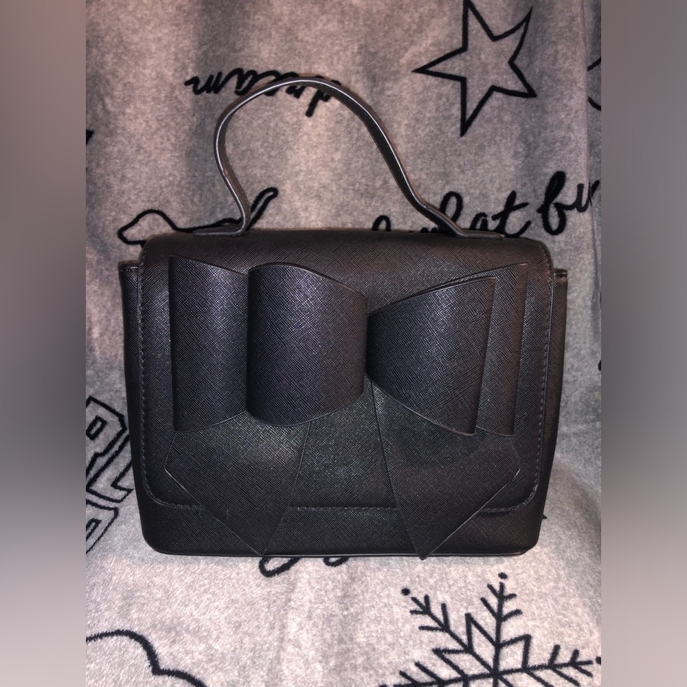 Like Dreams Black Bowtie Handbag w/ Shoulder Strap